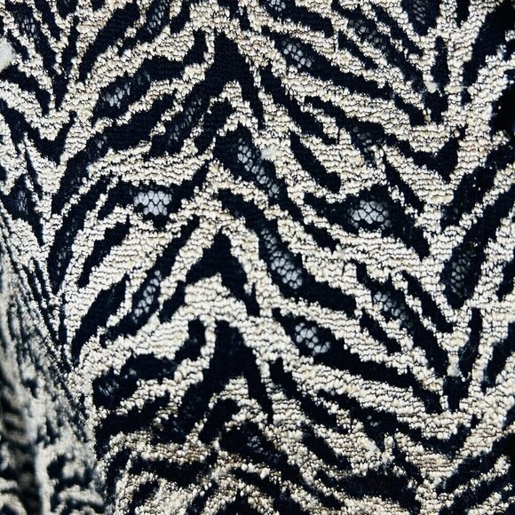 Chico's Design Sz 2 (M) Shacket Long-Sleeve Button-Up Black Tan Animal Print - Picture 10 of 10